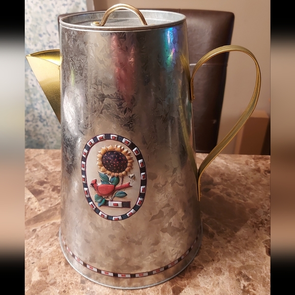 Large decorative aluminum watering can, great condition - Picture 2 of 8